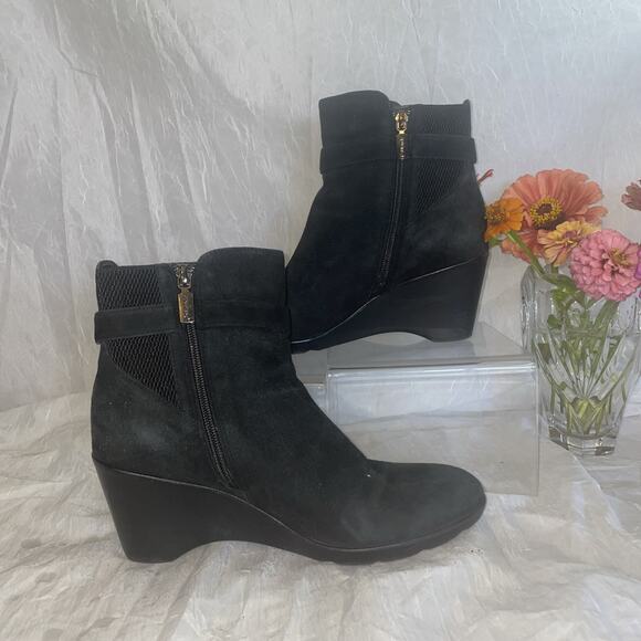 Blondo Liberata Black Suede Waterproof Wedge Ankle Boots Sz 8 Mid Heel Booties - Picture 6 of 13